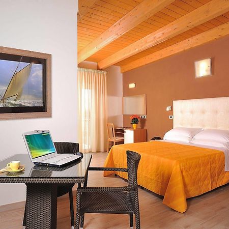 Hotel Favorita Cesenatico Εξωτερικό φωτογραφία