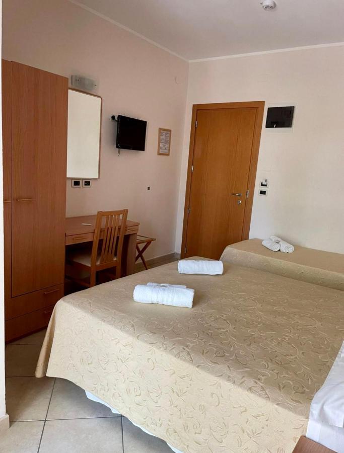 Hotel Favorita Cesenatico Εξωτερικό φωτογραφία