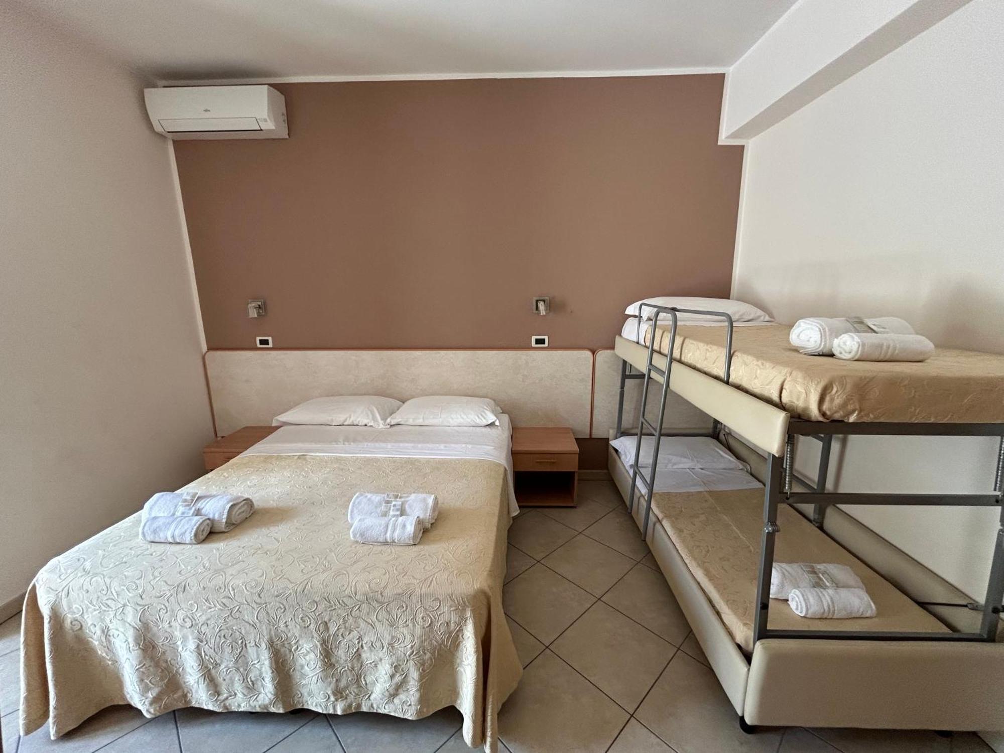 Hotel Favorita Cesenatico Εξωτερικό φωτογραφία