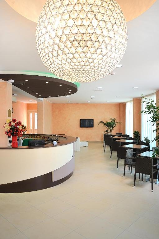 Hotel Favorita Cesenatico Εξωτερικό φωτογραφία